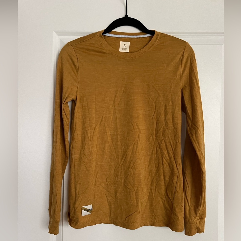 Tracksmith Woman’s Harrier Long Sleeve- size small